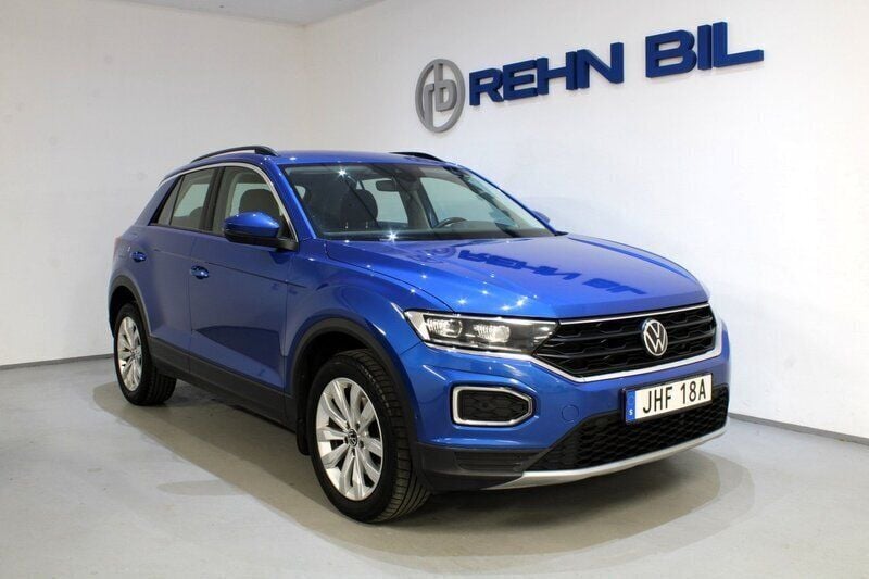 Blå Begagnad 2021 VW T-Roc SUV | 249 900 kr (Marknadspris) - Bild 1/4