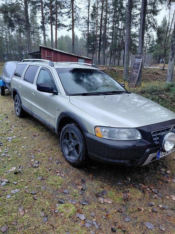 Brun Begagnad 2006 Volvo XC70 Kinetic Kombi | 36 000 kr (Lite dyr) - Bild 1/4