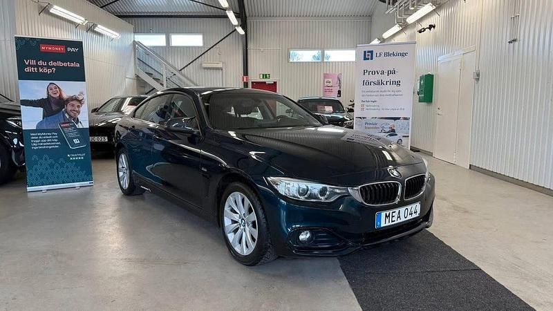 Blå (blå metallic) Begagnad 2016 BMW 420 Gran Coupé Sport Line Sportkupé | 174 900 kr (Bra pris) - Bild 1/4