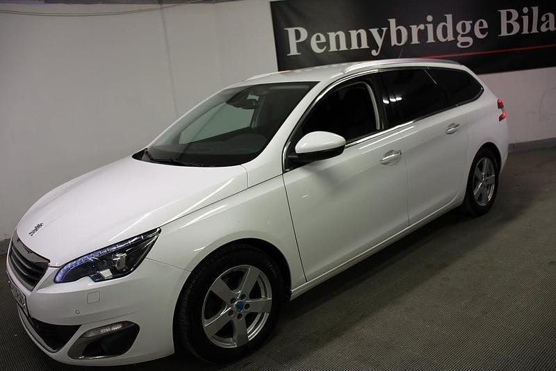 Begagnad Peugeot 308 SW Allure 150 HK (110 kW) 2014 Vit Kombi