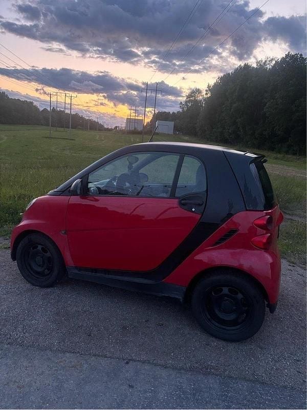 Röd Begagnad 2009 Smart ForTwo Coupé Sportkupé | 25 000 kr - Bild 1/4
