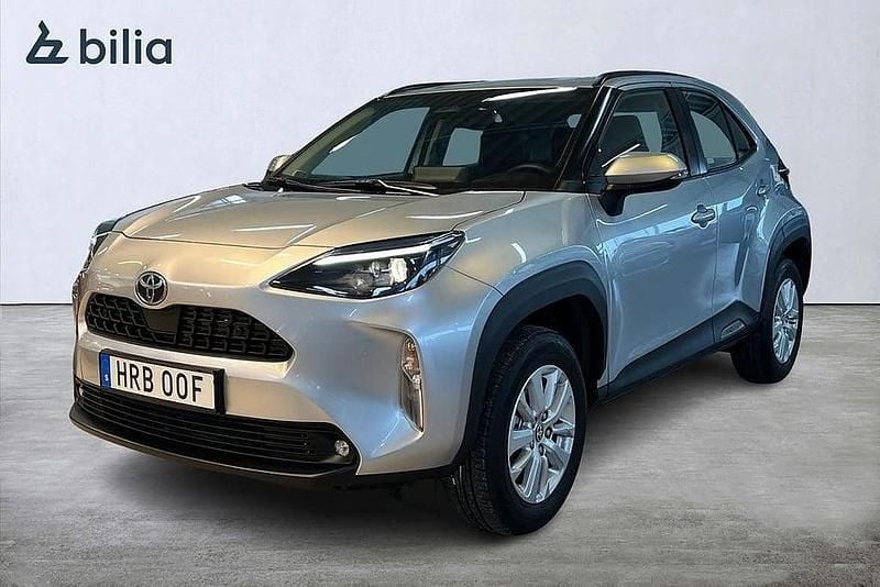 Begagnad Toyota Yaris Cross Active 92 HK (67 kW) 2025 Silver SUV
