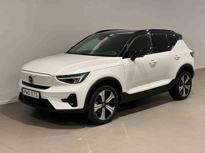 Vit Begagnad 2023 Volvo XC40 Single Motor SUV | 354 500 kr - Bild 1/1