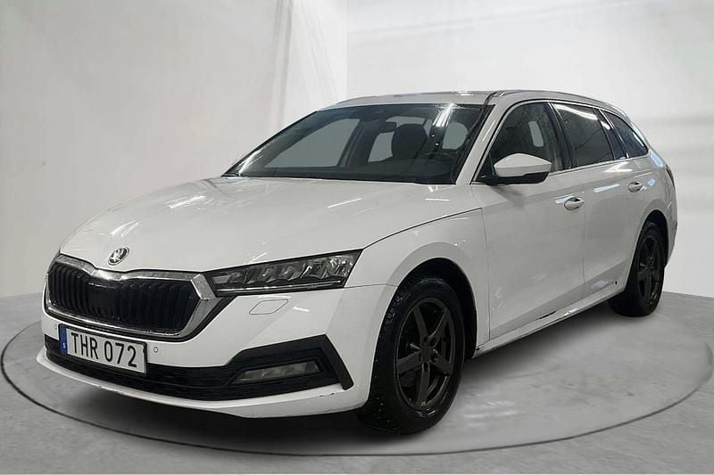 Begagnad Skoda Octavia 116 HK (85 kW) 2022 Vit Kombi
