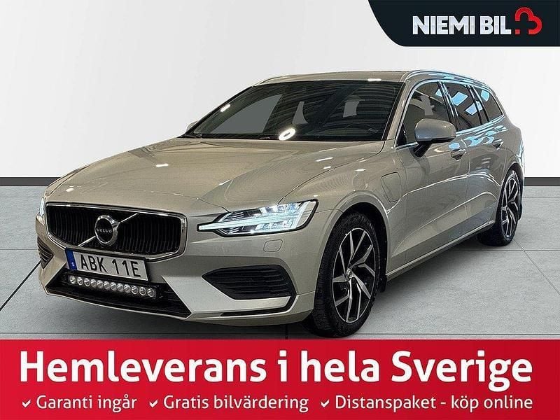 Vit Begagnad 2020 Volvo V60 Momentum Kombi | 259 900 kr (Marknadspris) - Bild 1/3