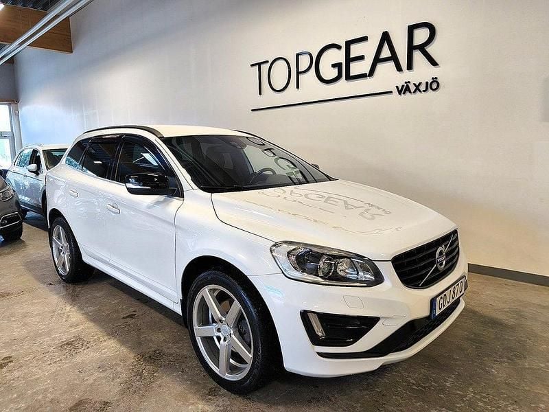 Vit Begagnad 2015 Volvo XC60 R-Design SUV | 179 900 kr (Marknadspris) - Bild 1/4