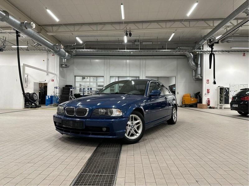 Blå Begagnad 2001 BMW 320 Sportkupé | 37 000 kr (Bra pris) - Bild 1/4