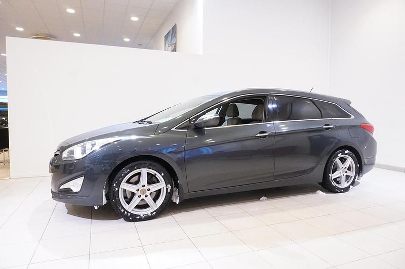 Begagnad Hyundai i40 177 HK (130 kW) 2011 Grå Kombi