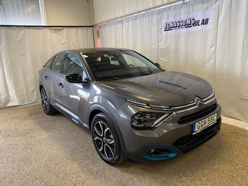 Grå Begagnad 2022 Citroën e-C4 Feel Halvkombi | 309 900 kr - Bild 1/4