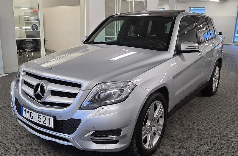 Silver Begagnad 2012 Mercedes GLK250 SUV | 239 900 kr - Bild 1/4