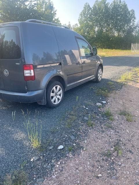 Grå Begagnad 2008 VW Caddy Minibuss | 26 000 kr (Superpris) - Bild 1/4