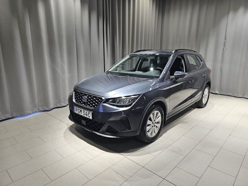 Mörkgrå (grå) Begagnad 2023 Seat Arona SUV | 219 900 kr (Lite dyr) - Bild 1/4