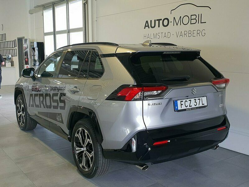 Begagnad Suzuki Across 306 HK (225 kW) 2021 Silver metallic SUV