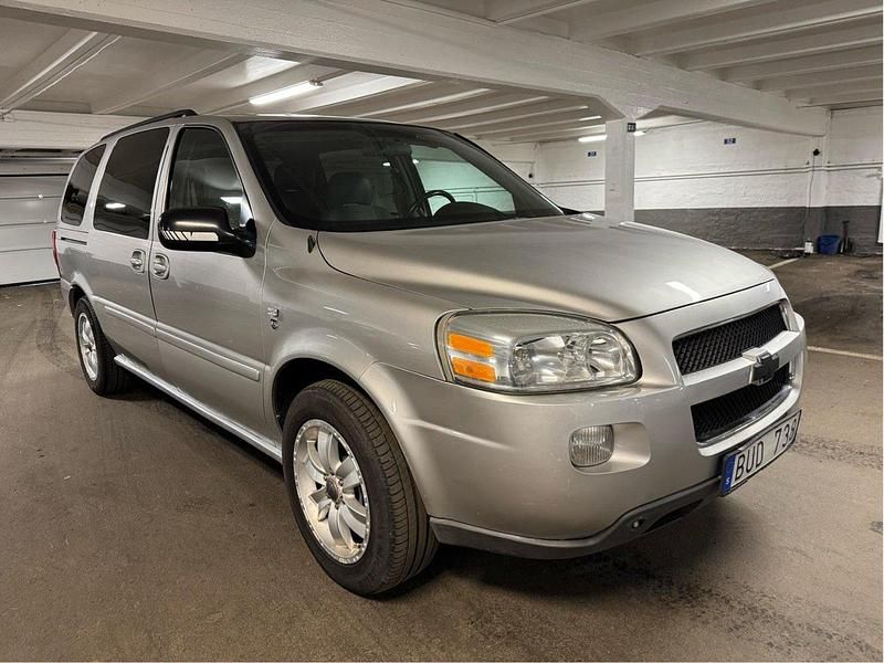 Silver Begagnad 2008 Chevrolet Uplander Minibuss | 36 000 kr - Bild 1/4
