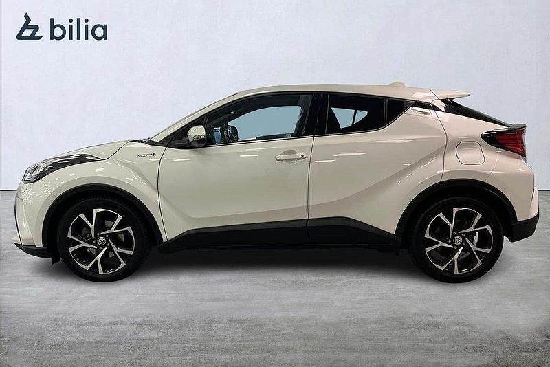Begagnad Toyota C-HR Edition 124 HK (91 kW) 2020 Vit SUV