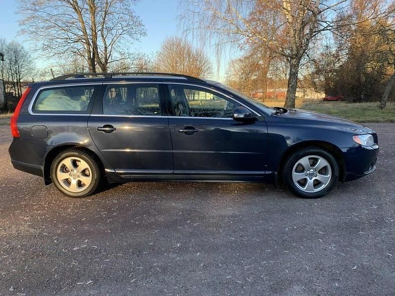 Begagnad 2010 Volvo V70 Kombi | 50 000 kr (Superpris) - Bild 1/4