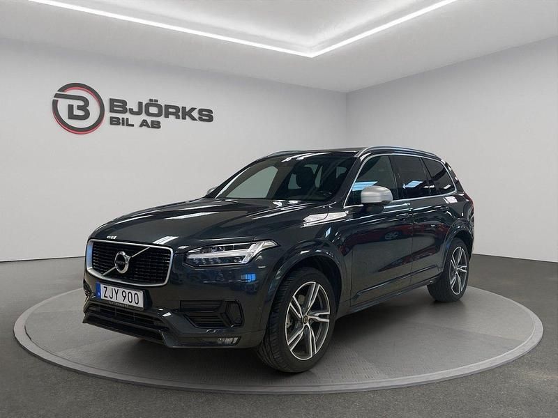 Mörkgrå Begagnad 2016 Volvo XC90 R-Design SUV | 328 500 kr (Marknadspris) - Bild 1/4