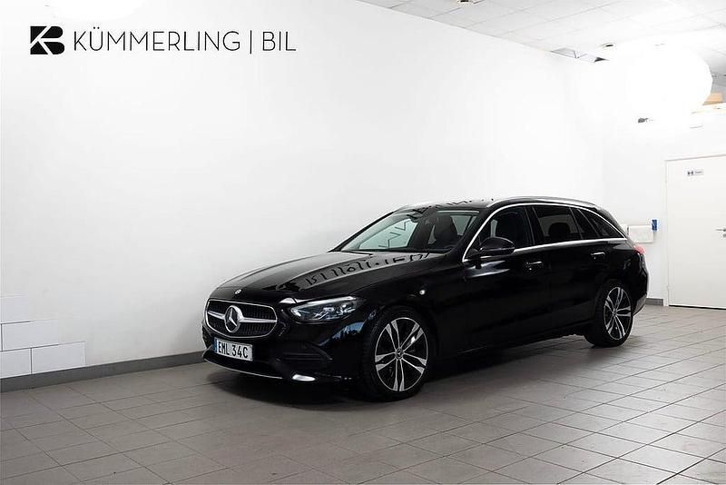 Svart Begagnad 2022 Mercedes C220 Avantgarde Kombi | 299 900 kr (Marknadspris) - Bild 1/4