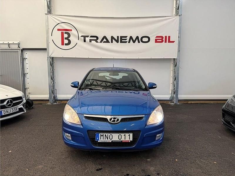 Begagnad Hyundai i30 90 HK (66 kW) 2009 Blå Sedan