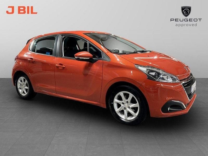 Orange Begagnad 2016 Peugeot 208 Active Halvkombi | 99 900 kr (Lite dyr) - Bild 1/4