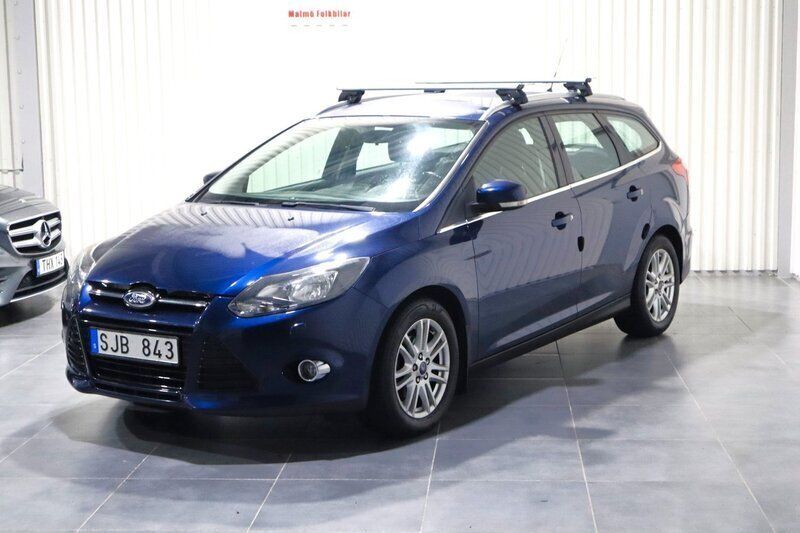 Blå Begagnad 2013 Ford Focus Titanium Kombi | 69 900 kr (Marknadspris) - Bild 1/4