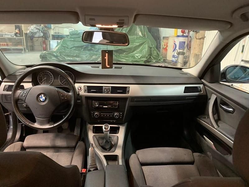 Begagnad BMW 320 177 HK (130 kW) 2008 Kombi