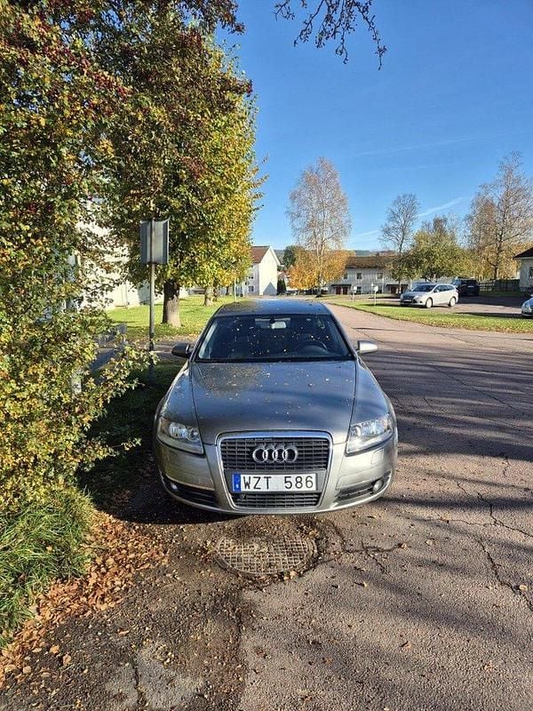 Grå Begagnad 2006 Audi A6 Proline Sedan | 27 000 kr (Marknadspris) - Bild 1/4