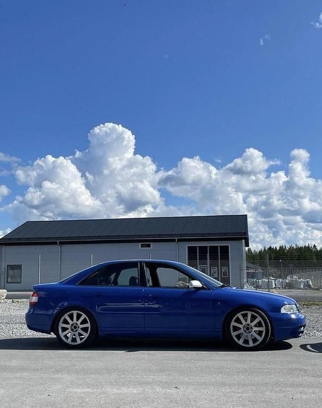 Begagnad 1998 Audi S4 Sedan | 50 000 kr - Bild 1/4