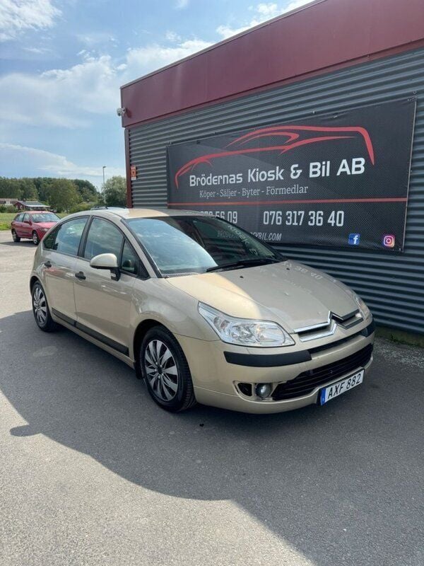 Ljusbrun Begagnad 2006 Citroën C4 Halvkombi | 22 900 kr - Bild 1/4