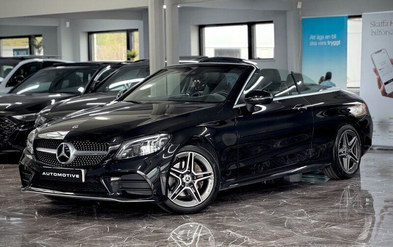 Svart Begagnad 2021 Mercedes C200 AMG line Cab | 399 900 kr - Bild 1/4