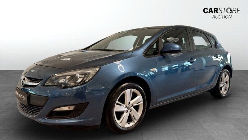 Blå (blue) Begagnad 2013 Opel Astra Enjoy Halvkombi | 79 900 kr (Marknadspris) - Bild 1/4
