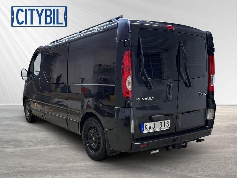 Begagnad Renault Trafic 146 HK (107 kW) 2010 Svart Minibuss