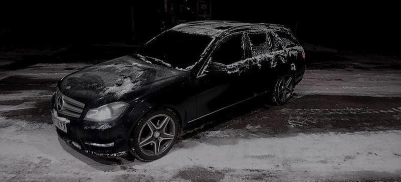 Begagnad Mercedes C300 235 HK (172 kW) 2013 Metallic