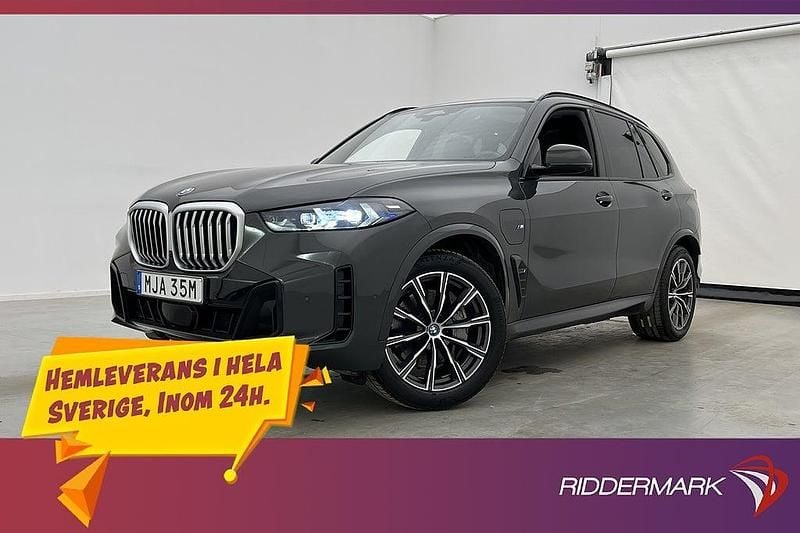 Grå Begagnad 2023 BMW X5 M Sport SUV | 859 800 kr (Marknadspris) - Bild 1/3