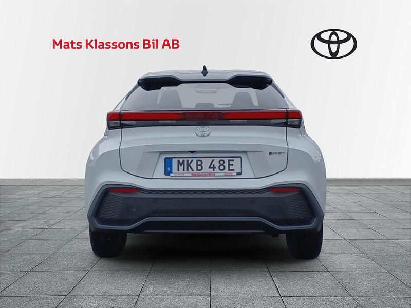 Begagnad Toyota C-HR Style 226 HK (166 kW) 2024 Vit SUV