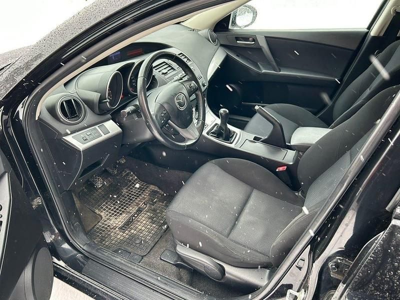 Begagnad Mazda 3 Inclusive 105 HK (77 kW) 2011