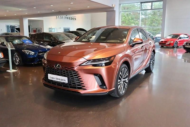 Brun metallic Begagnad 2024 Lexus RX350h Executive Line SUV | 649 900 kr - Bild 1/4