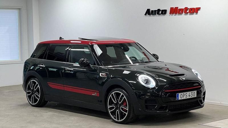 Grön Begagnad 2017 Mini John Cooper Works Clubman Kombi | 229 900 kr (Marknadspris) - Bild 1/3