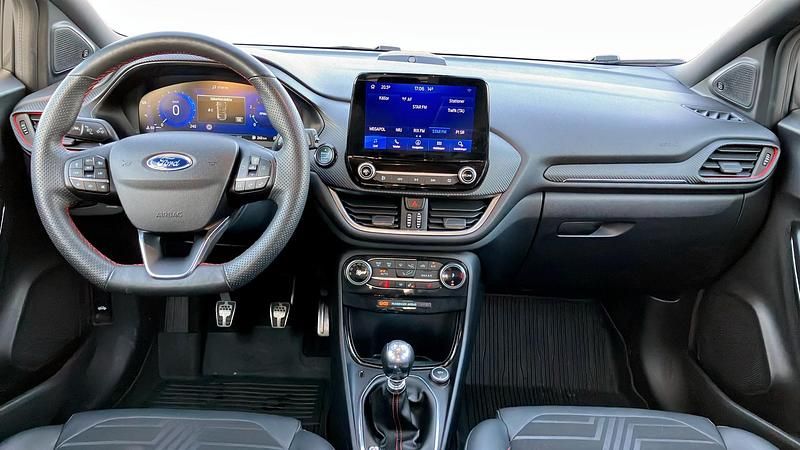 Begagnad Ford Puma 2021 Grå SUV