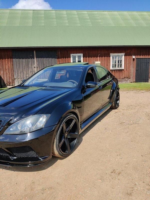 Begagnad 2005 Mercedes S500L Sedan | 209 000 kr - Bild 1/4