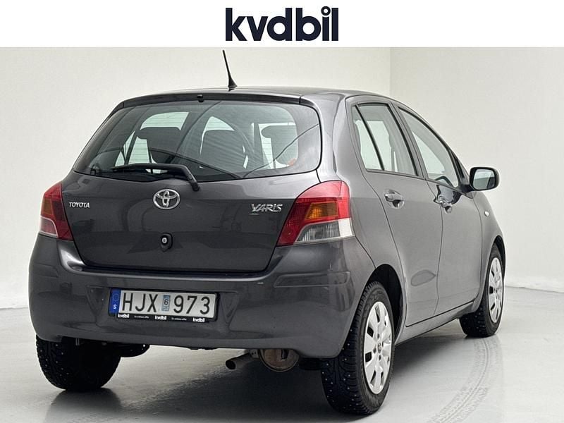 Begagnad Toyota Yaris 100 HK (73 kW) 2009 Mörkgrå Halvkombi