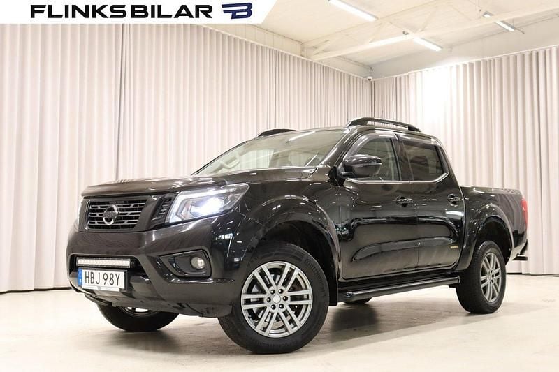 Svart (svart metallic) Begagnad 2020 Nissan Navara 360º Pickup | 379 900 kr (Dyr) - Bild 1/4