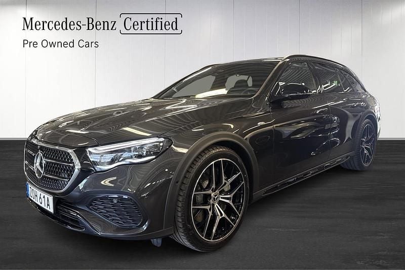 Grå Begagnad 2025 Mercedes E300 SUV | 799 000 kr (Lite dyr) - Bild 1/4