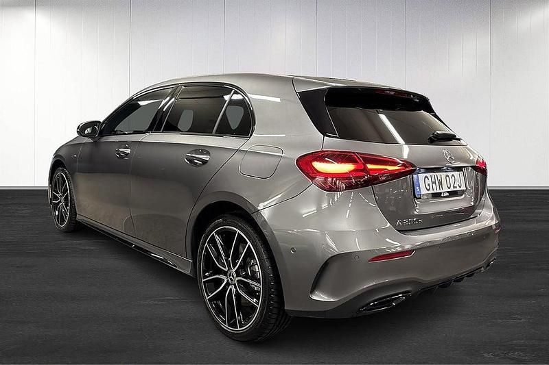 Begagnad Mercedes A250 2026 Grå
