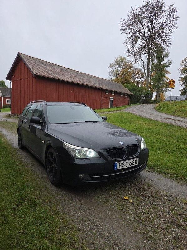 Svart Begagnad 2009 BMW 535 Kombi | 105 000 kr (Bra pris) - Bild 1/4