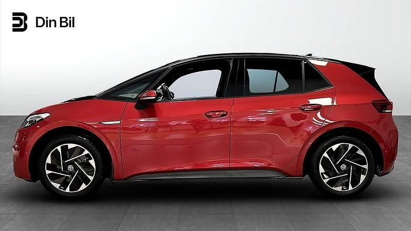 Begagnad VW ID.3 Pro Performance 150 kW (204 HK) 2023 Kings red metallic Halvkombi