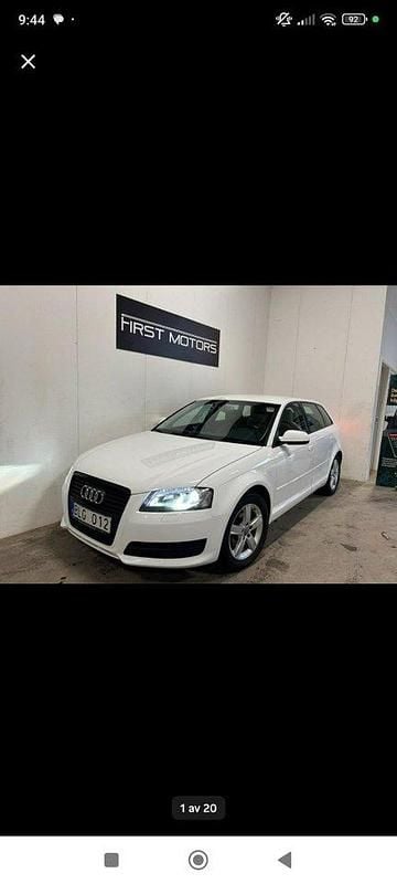 Vit Begagnad 2012 Audi A3 Sportback Attraction Halvkombi | 81 500 kr (Marknadspris) - Bild 1/4