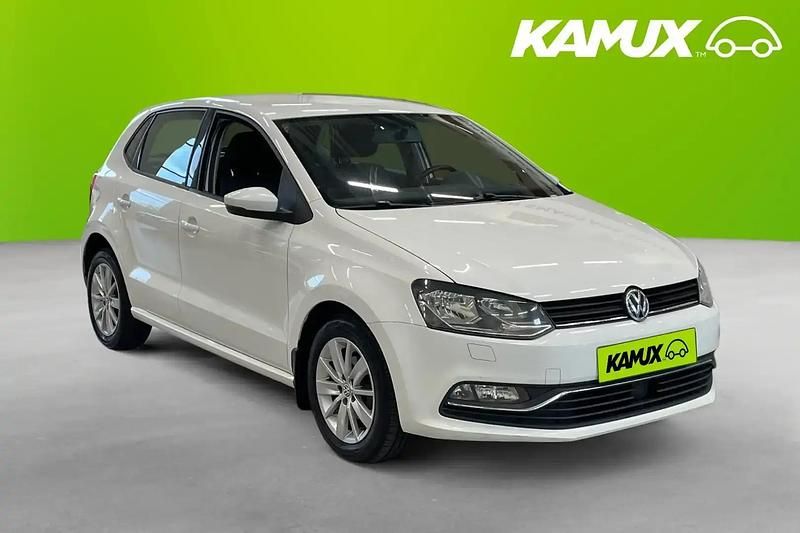 Vit Begagnad 2015 VW Polo Halvkombi | 99 800 kr (Marknadspris) - Bild 1/3