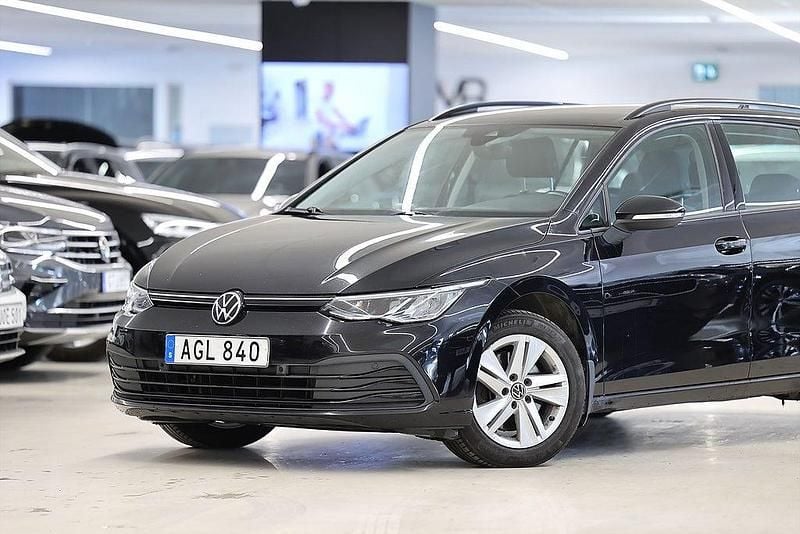 Begagnad VW Golf VIII 116 HK (85 kW) 2021 Svart Kombi
