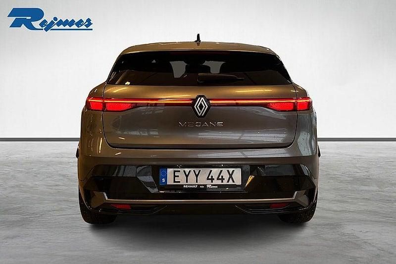 Begagnad Renault Mégane Techno 161 kW (220 HK) 2022 Grå Kombi
